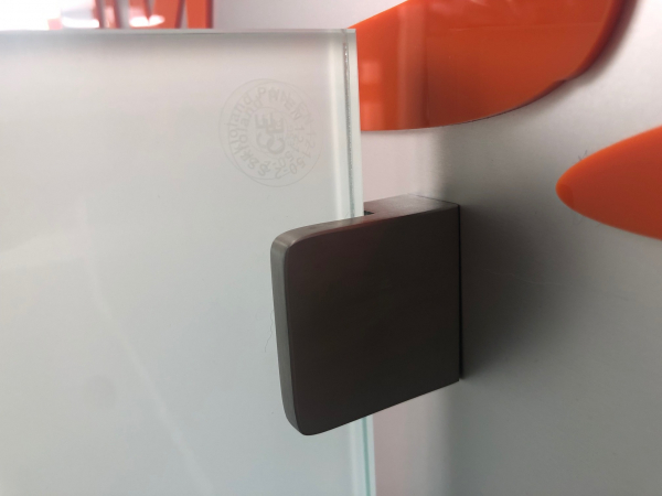 VSG 10,76 matt weiß beidseitig ESG alle Kanten umlaufend poliert, 975mm  x  625mm